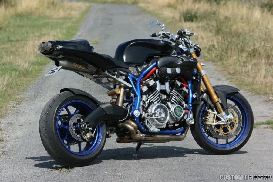 Yamaha v Max Streetfighter