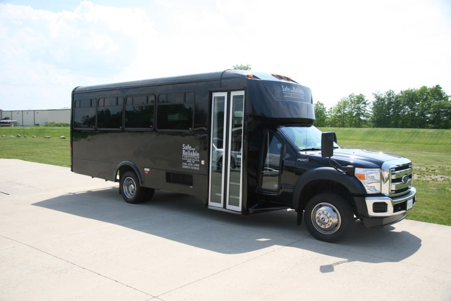 Ford550 semitruck