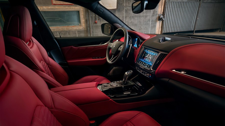 Maserati Levante 2020 салон