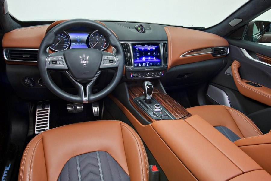 Maserati Levante 2021 салон