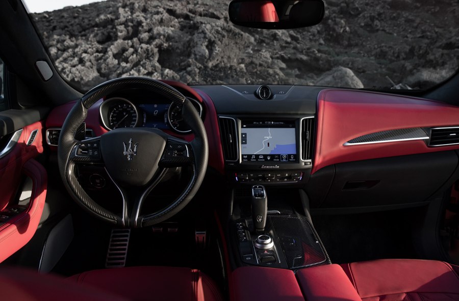 Maserati Levante 2021 салон