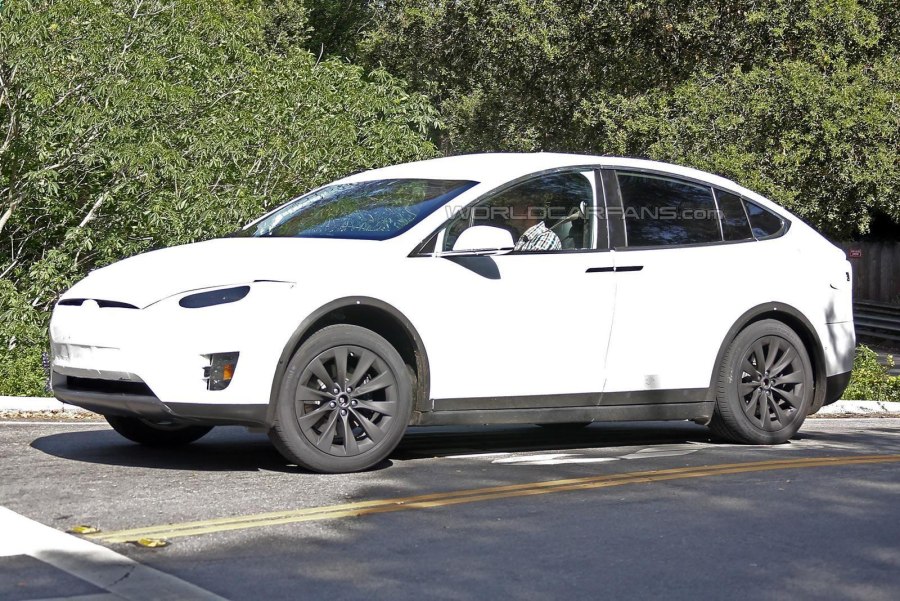 Тесла кроссовер model x