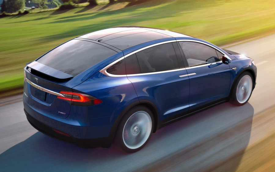 Tesla model x 2021