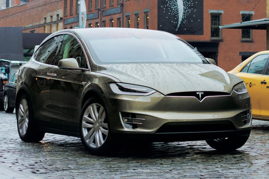 Тесла кроссовер model x