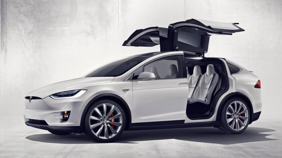 Tesla model x 2022
