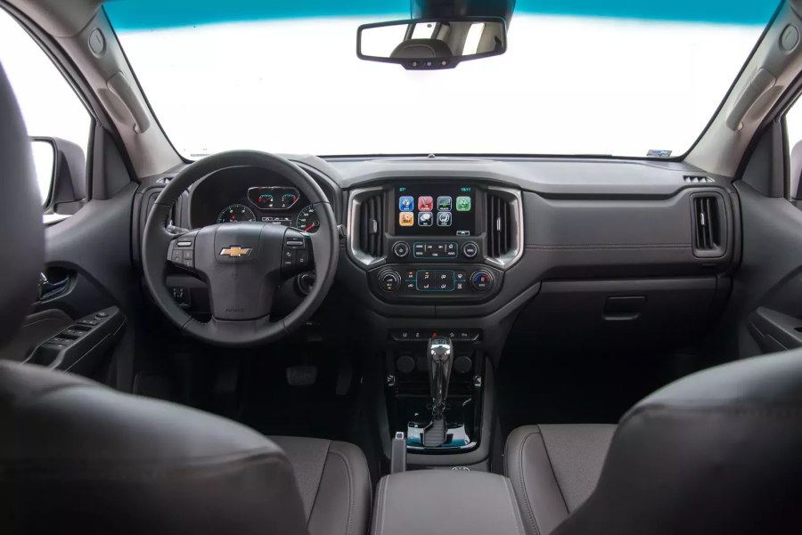 Chevrolet trailblazer 2018 салон
