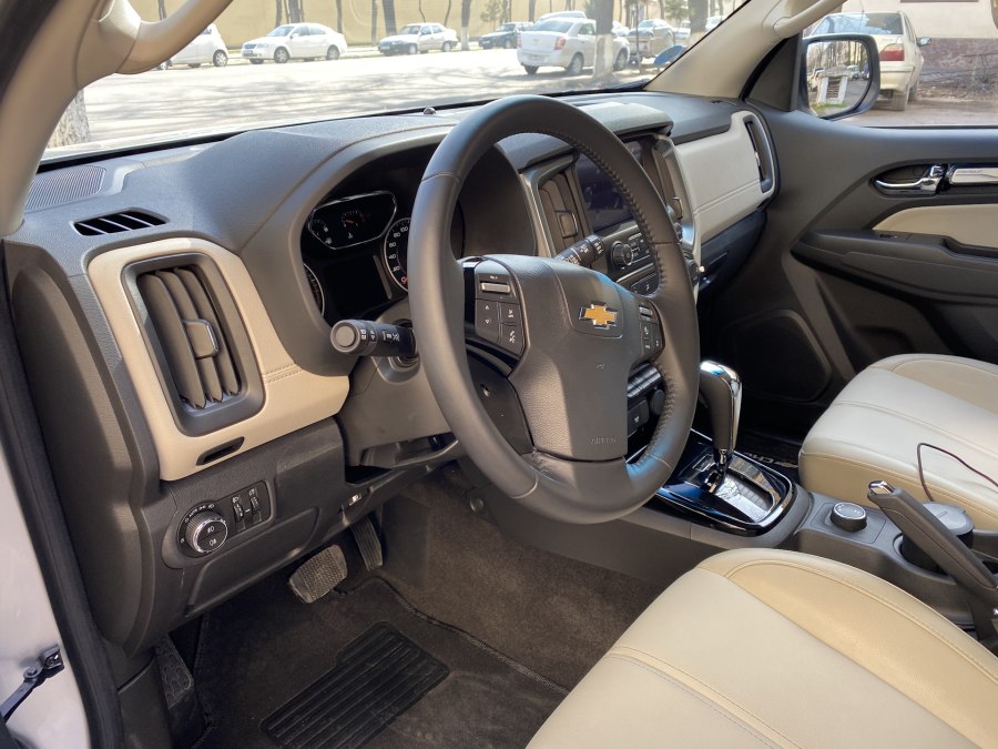 Chevrolet trailblazer 2021 салон