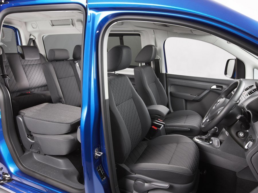 VW Caddy Maxi салон