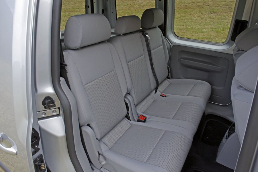 Volkswagen Caddy III салон