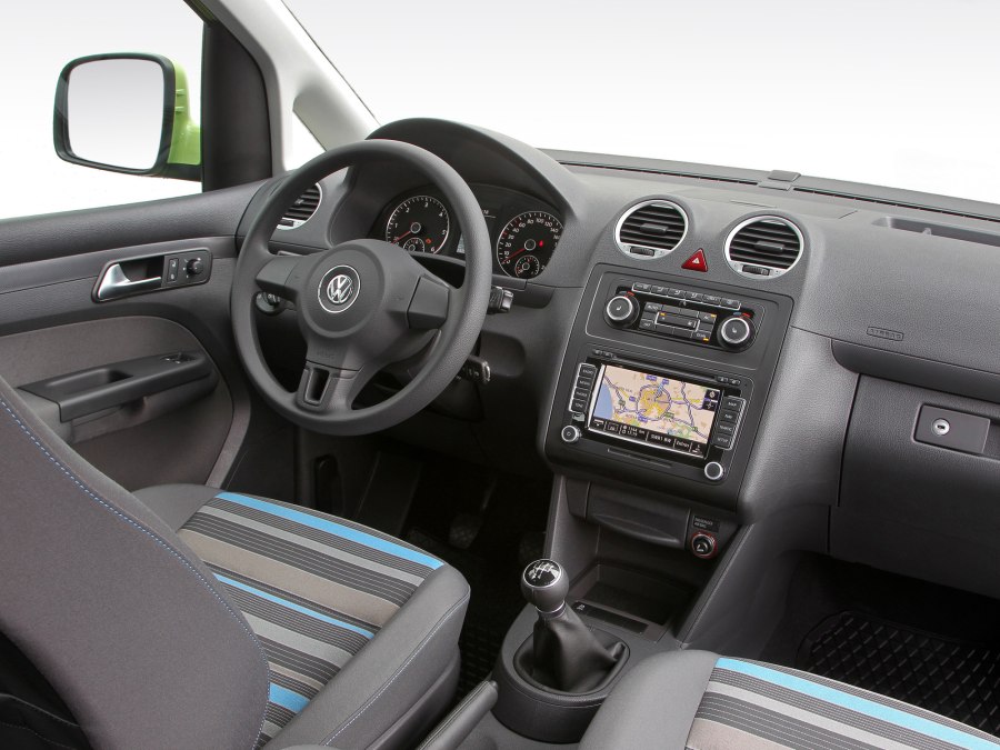 Volkswagen Caddy 3 поколение Tramper