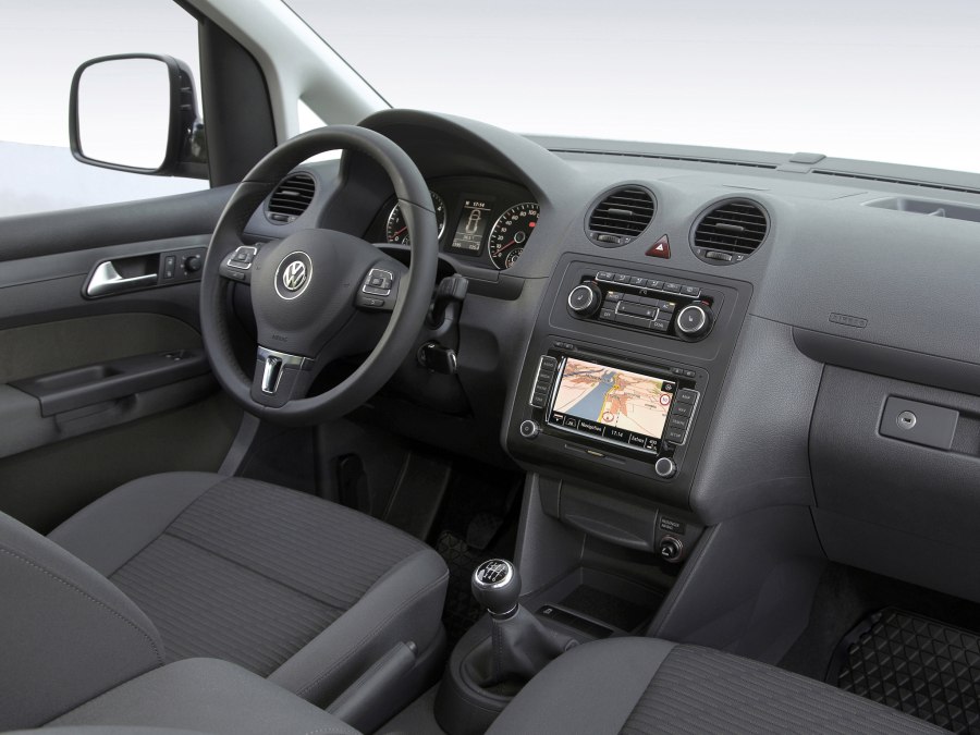 VW Caddy 2010 салон