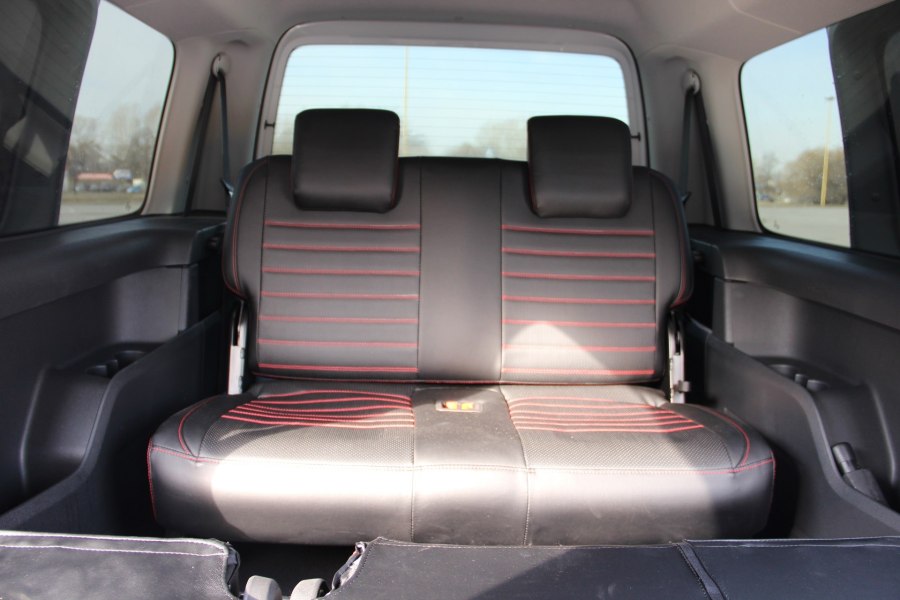 Volkswagen Caddy III салон