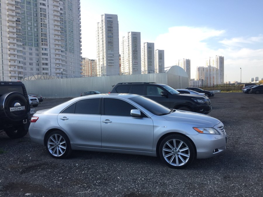 Toyota Camry v40 r19
