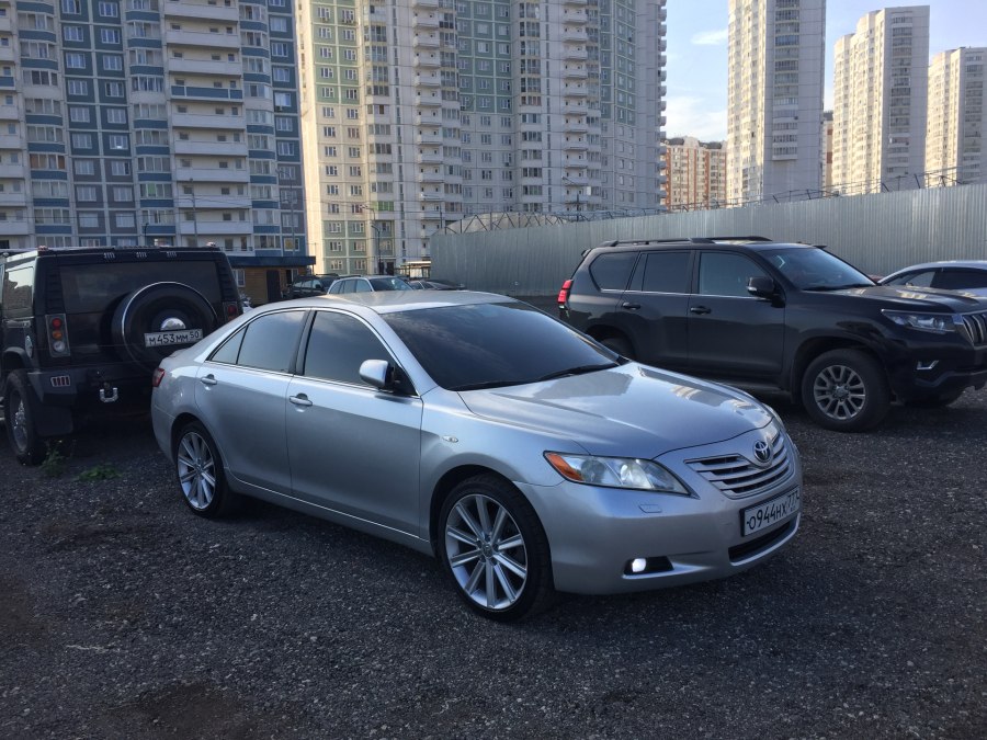 Toyota Camry v40 r19
