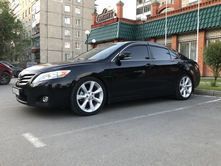 Toyota Camry v40 r19