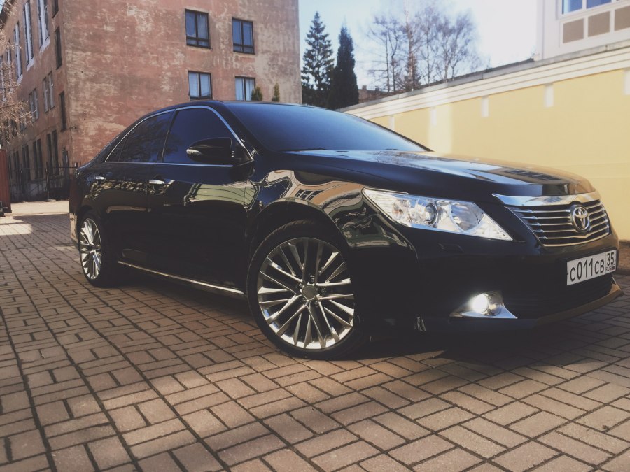 Toyota Camry 50 r19