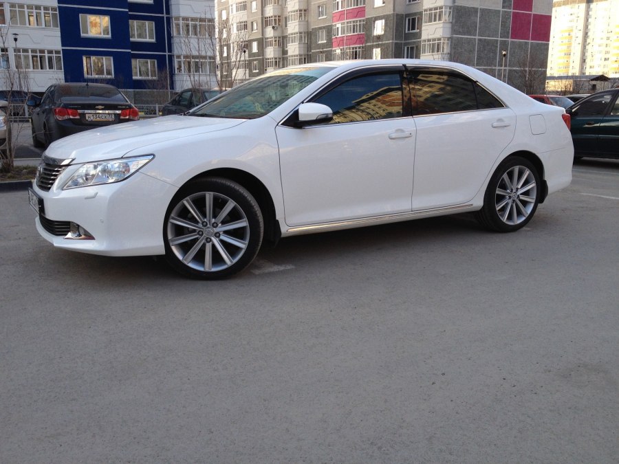 Тойота Камри 40 r19