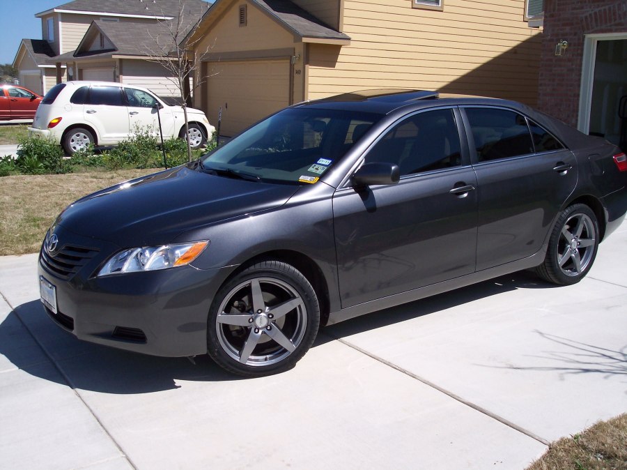 Toyota Camry v40 r17