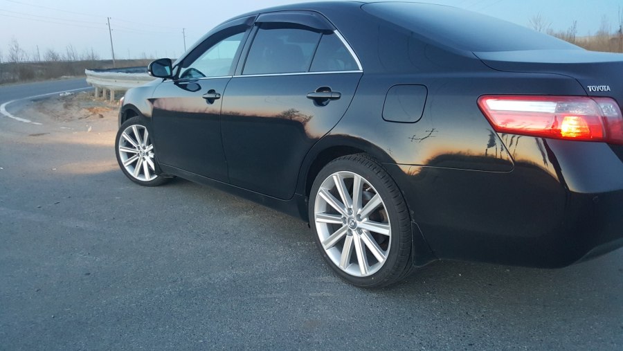 Toyota Camry v40 r19