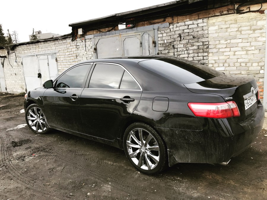 Toyota Camry v40 r20