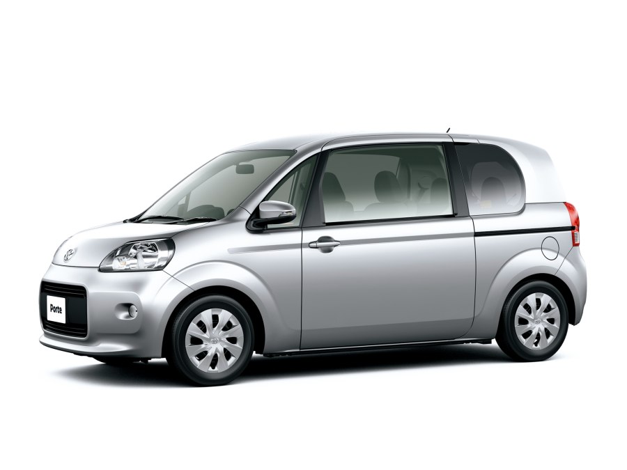 Toyota porte 2013