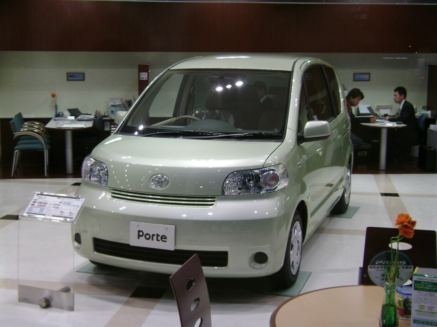 Toyota porte 1.3 лс