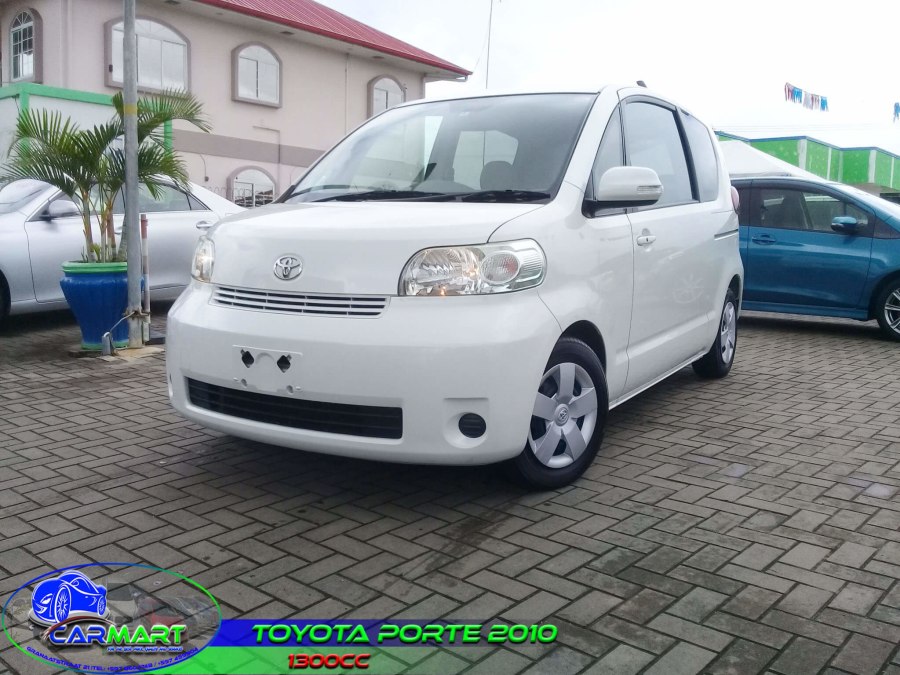 Toyota porte 2010