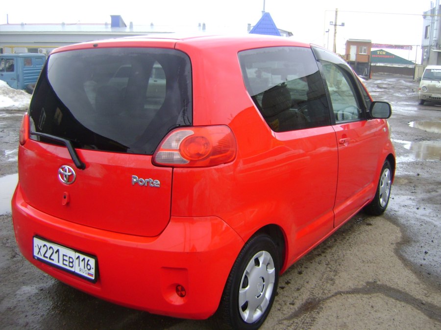 Toyota porte 1