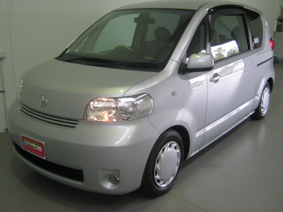 Toyota porte wheelchair