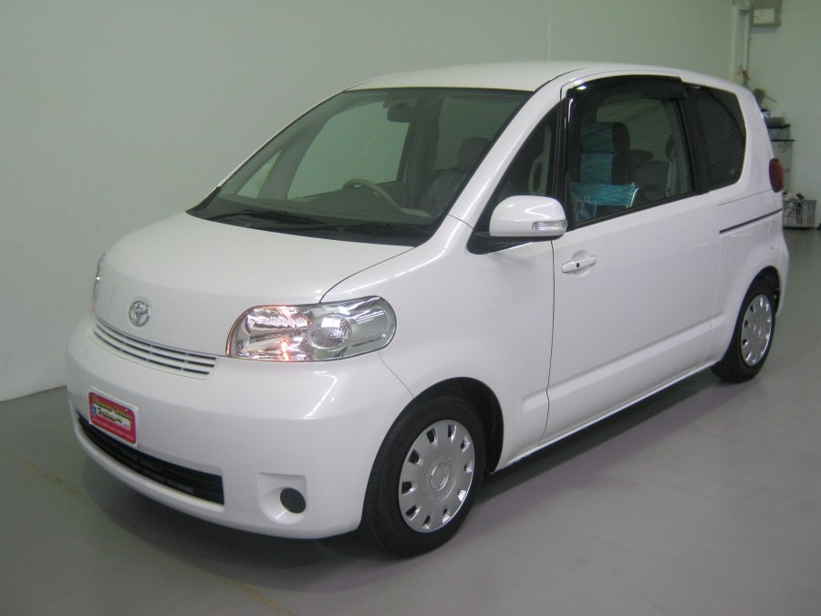 Toyota porte 2004 wheelchair