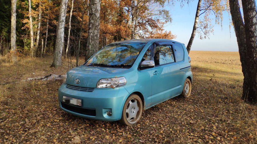 Toyota porte II 2012