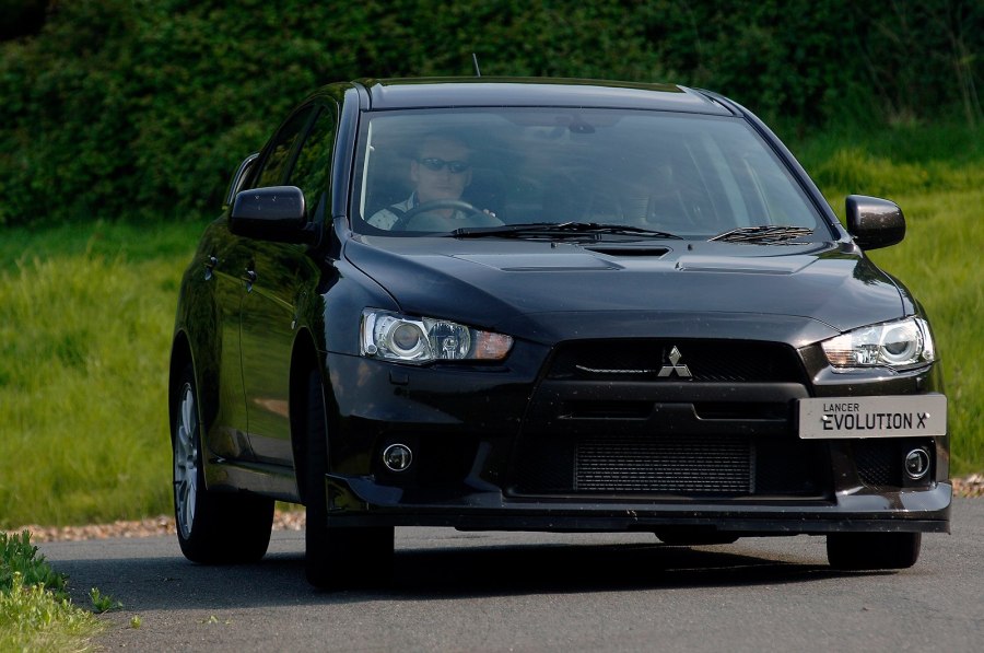 Mitsubishi Outlander 2021 белый