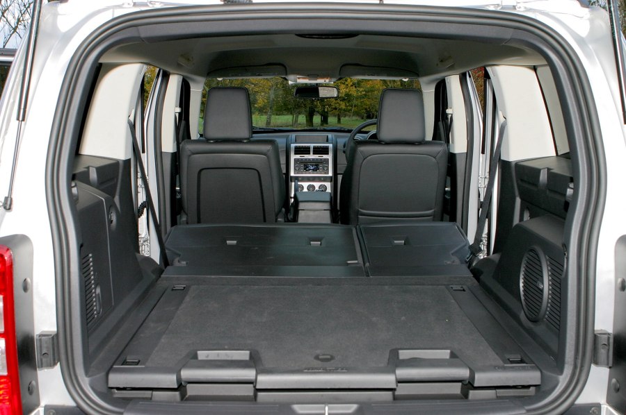 Dodge Nitro 2.8 at, 2007