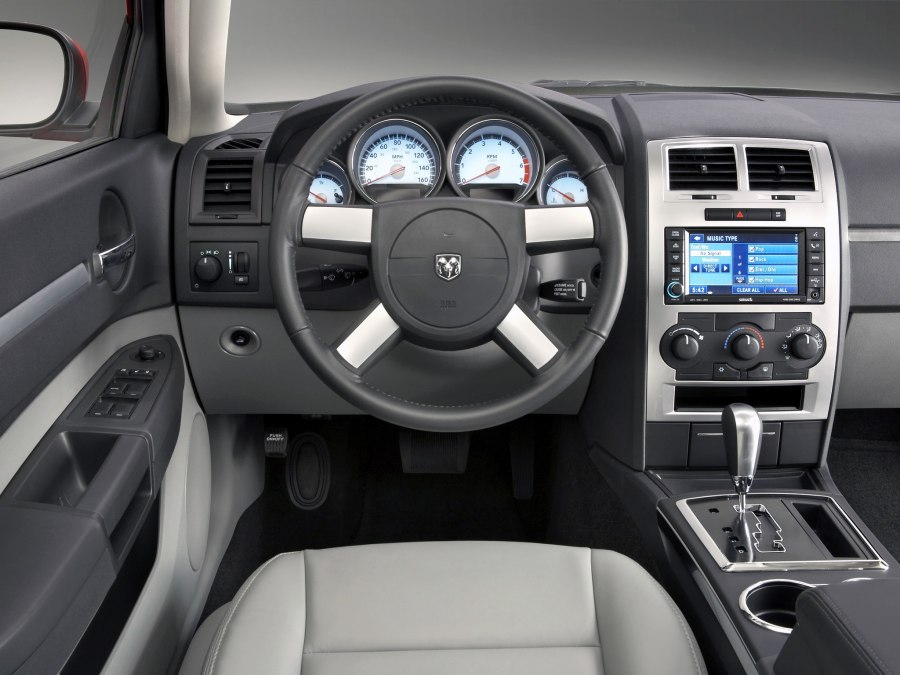 Dodge Nitro багажник