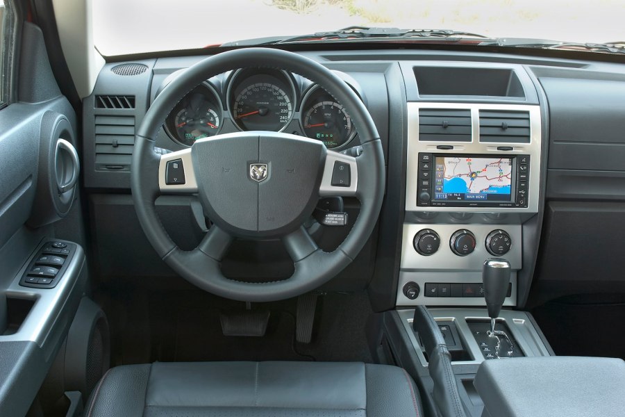 Dodge Nitro 2008 багажник
