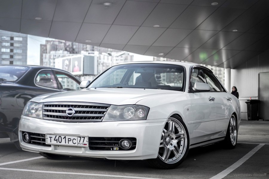 Nissan Gloria y34