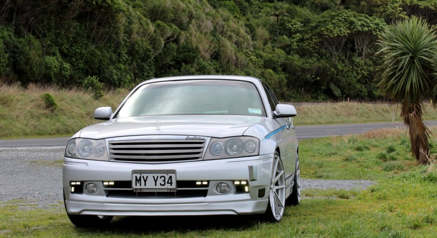 Nissan Gloria y34