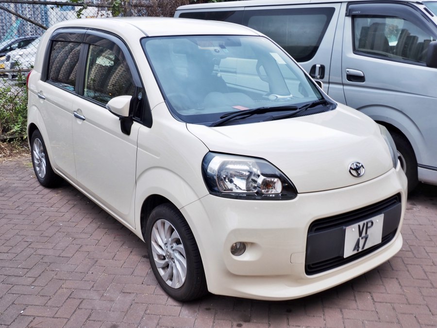 Toyota Spade 2014