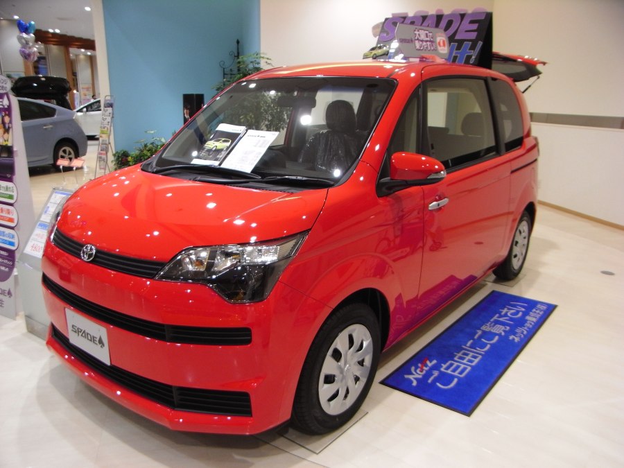 Toyota Spade f