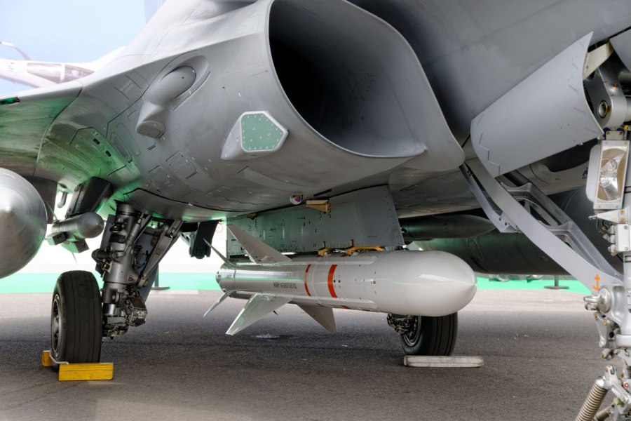 Mirage 2000 стойки шасси