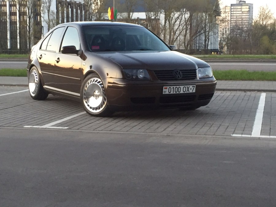 VW Bora r17