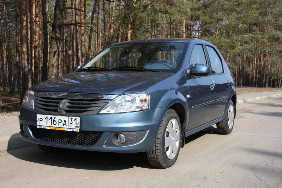 Рено Логан 2009 передний