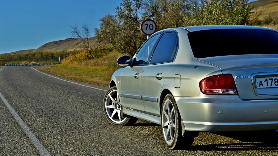 Sonata EF r17
