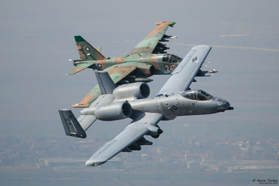 А-10 Тандерболт и Су 25