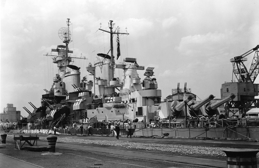 Миссури линкор 1944