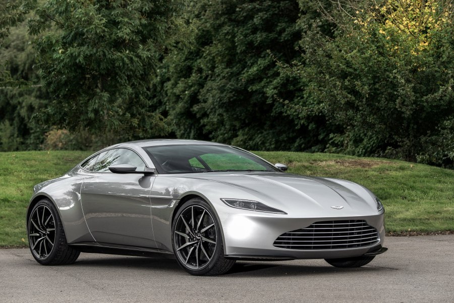 Aston Martin db10 2015