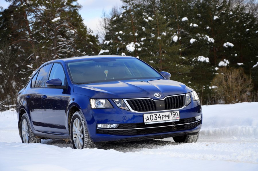 Škoda Octavia синяя