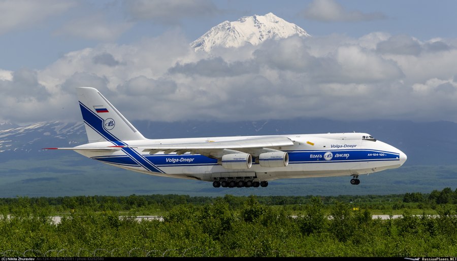 АН-124-100 Волга Днепр