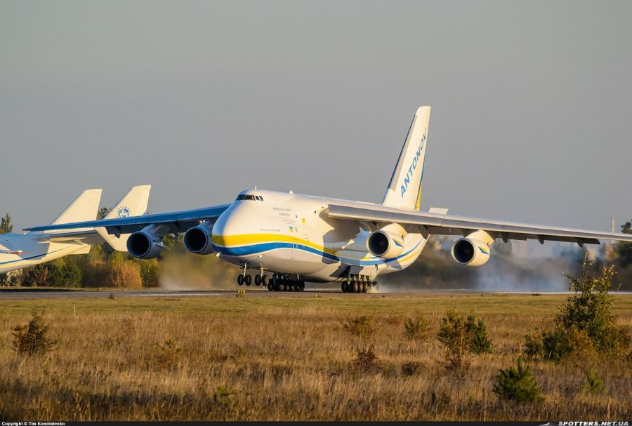 Самолет ан 124