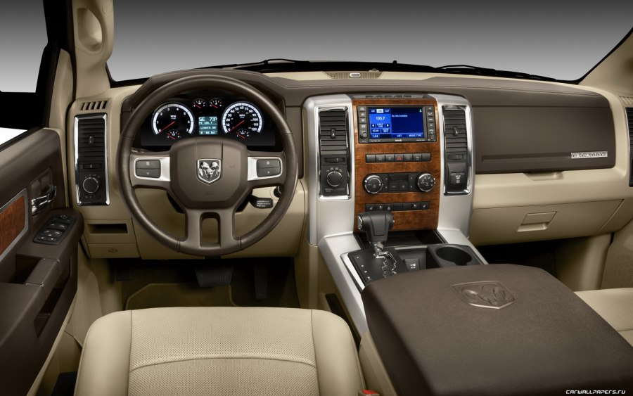 Dodge Ram 1500 2014 салон